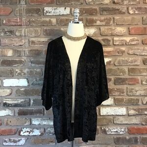 CEJON Women's Black Crushed Velvet Cold Shoulder Short Sleeve Kimono Onesize